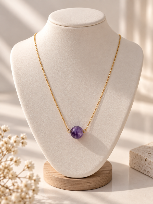 collier 1 sur présentoirre Collier améthyste avec pendentif INTUITION
