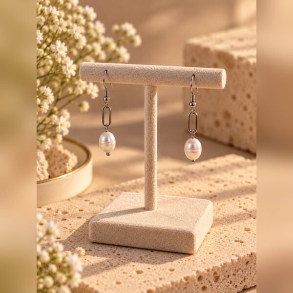 ÉPURE Perle argentée 1 Boucles d'oreilles ÉPURE Perle version argentée – maillon ovale et perle d'eau douce