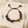 Bracelet bohème MELLIA en éclats d’œil de tigre – Serinaé