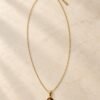 Collier médaillon MELLIA en œil de tigre, chaîne plaquée or ajustable avec rallonge et fermoir mousqueton – vue 2