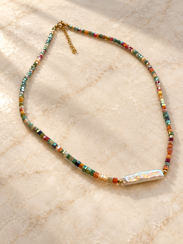 collier-multicolore-nacre-03 Collier pierres naturelles multicolores et nacre véritable — SERINAÉ