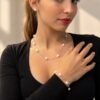 Collier et bracelet ÉPURE en perles d'eau douce et chaîne en argent Sterling 925, vue de face
