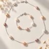 Collier et bracelet ÉPURE multicolores en perles d'eau douce blanches, pêche et lilas sur chaîne en argent Sterling 925